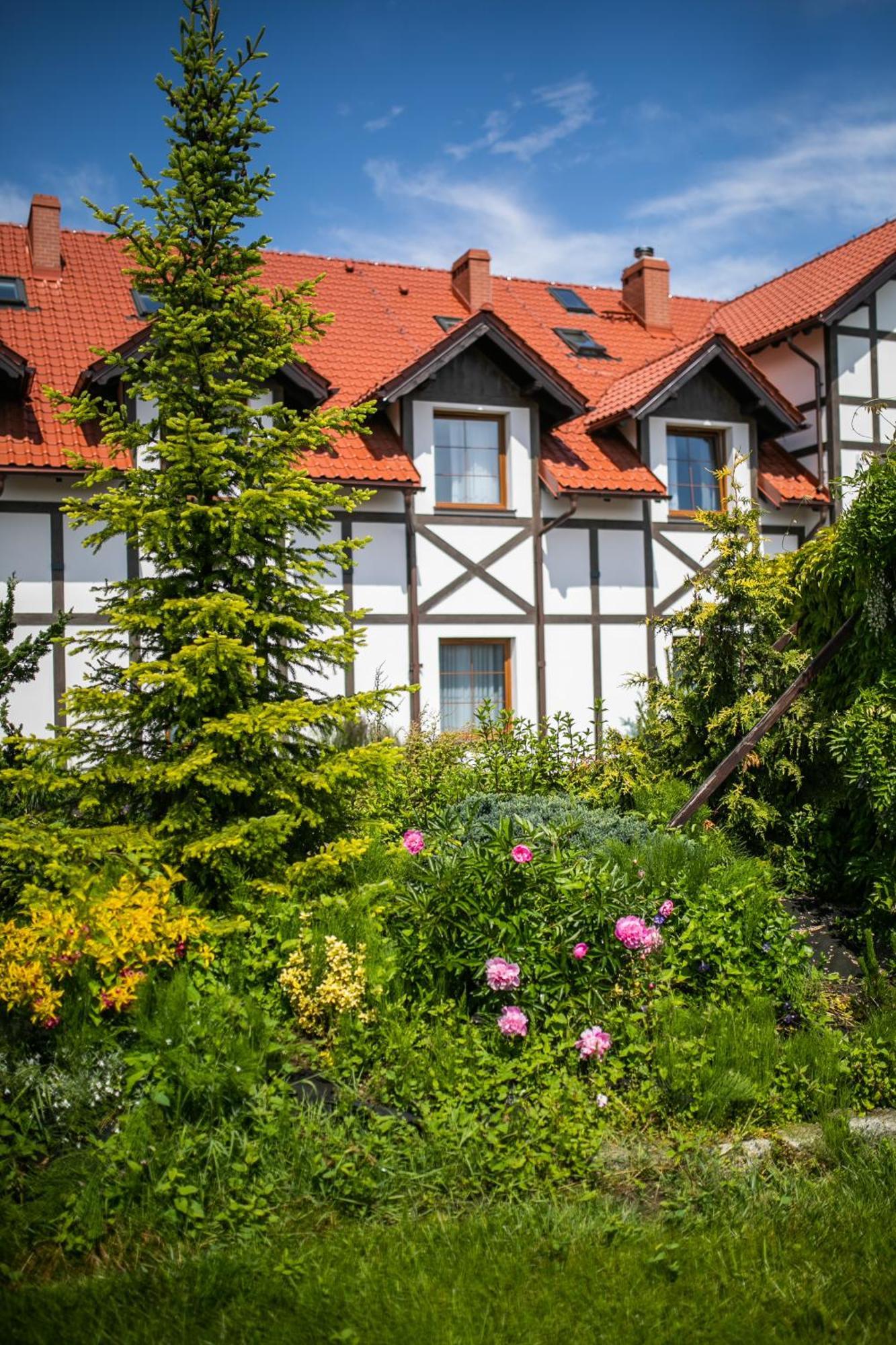 Nordowi Dwor Bed and Breakfast Celbowo Eksteriør billede